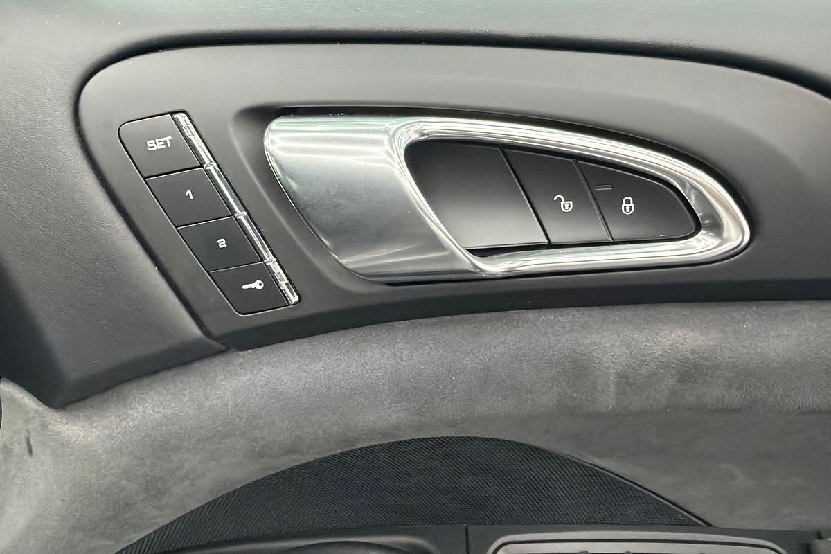 2016 Porsche Cayenne GTS 92A