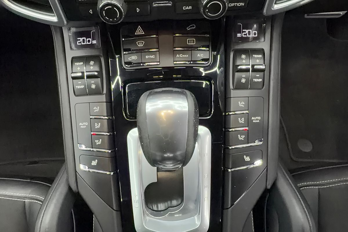 2016 Porsche Cayenne GTS 92A