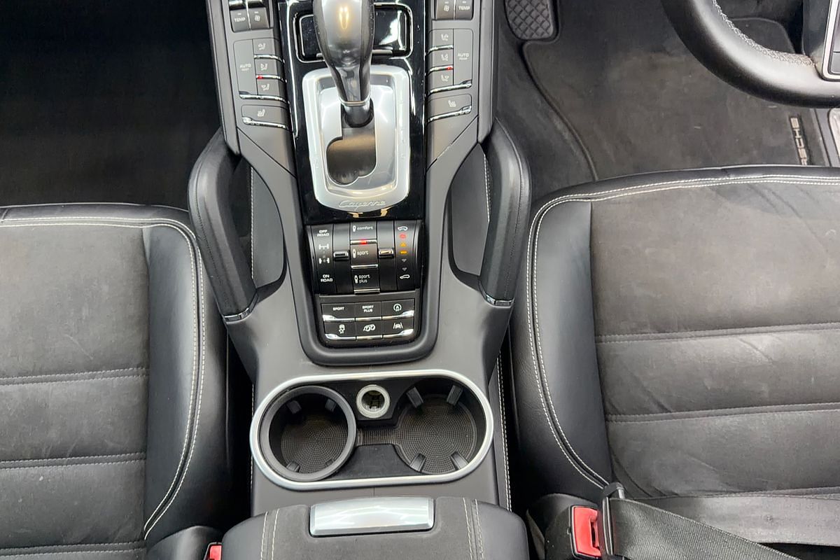 2016 Porsche Cayenne GTS 92A