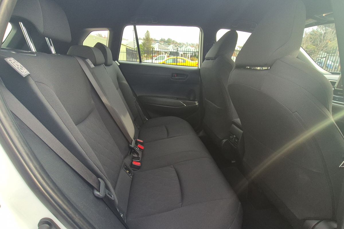 Corolla Cross Hybrid GX 2.0L Auto CVT 5 Door Hatch 4V79260 002