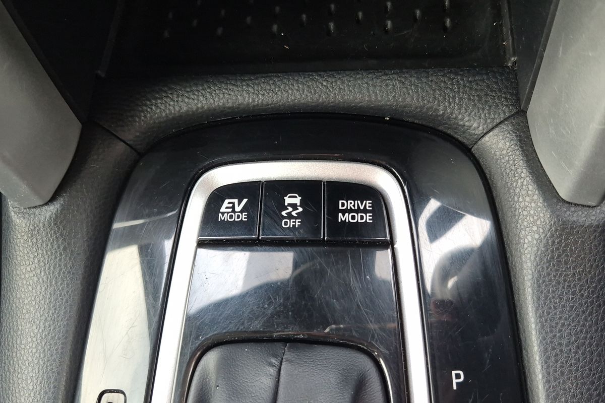 Corolla Cross Hybrid GX 2.0L Auto CVT 5 Door Hatch 4V79260 002