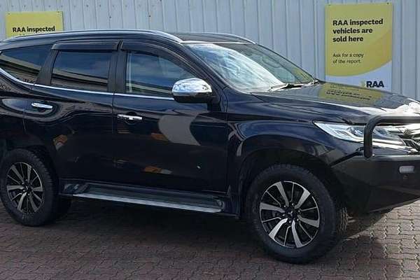 2019 Mitsubishi Pajero Sport GLS QE thumb-7