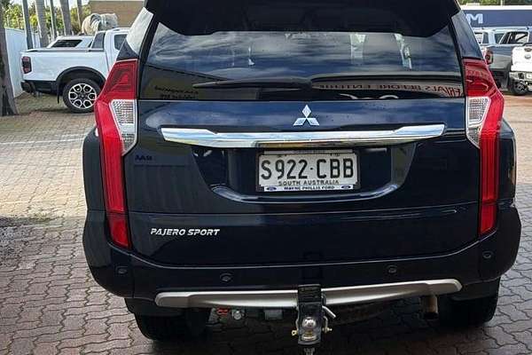 2019 Mitsubishi Pajero Sport GLS QE thumb-3