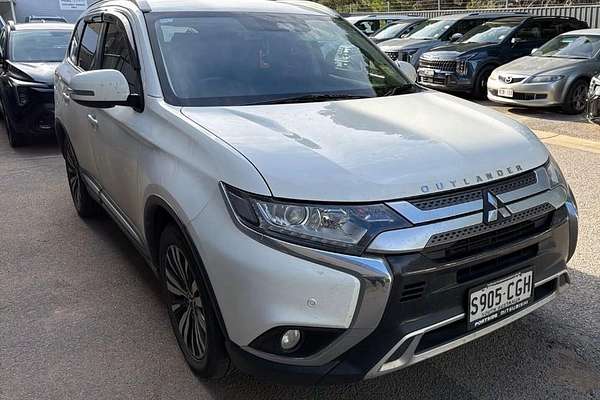 2020 Mitsubishi Outlander LS ZL thumb-0