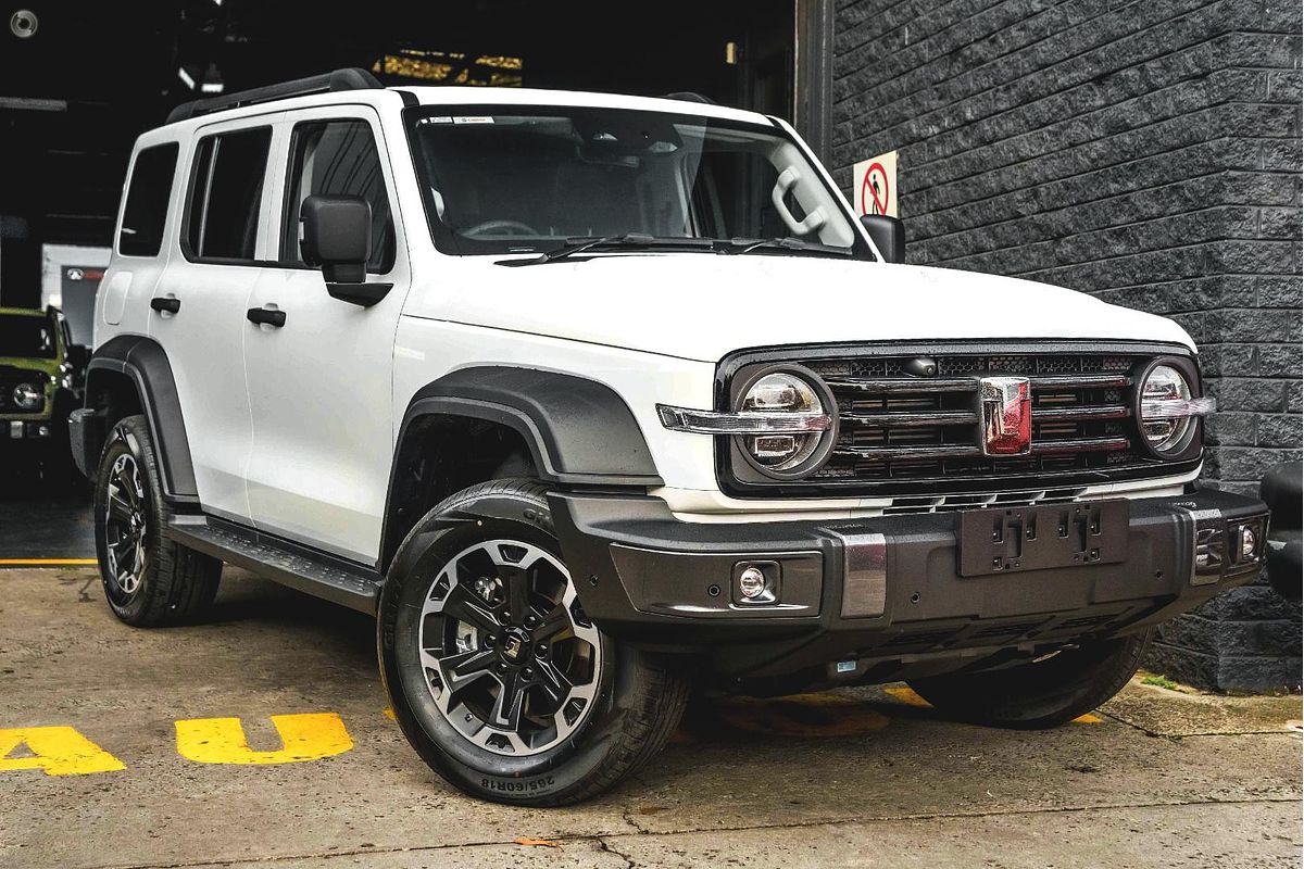 2026 GWM Tank 300 Lux Hi4-T PHEV P01