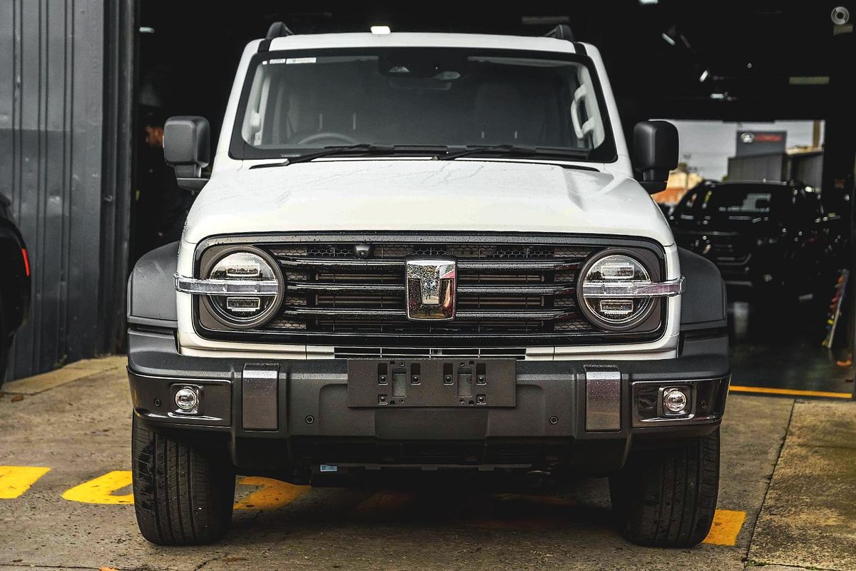2026 GWM Tank 300 Lux Hi4-T PHEV P01