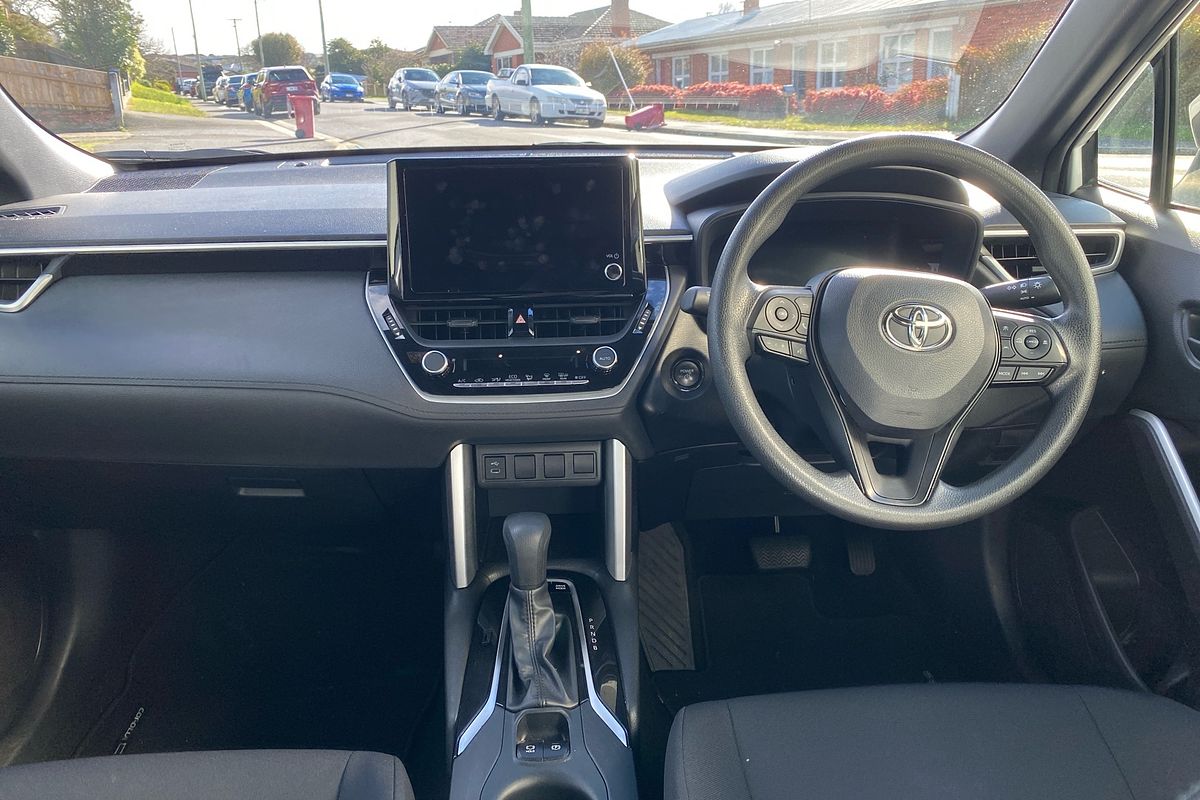 2024 Toyota Corolla Cross GX MXGH10R