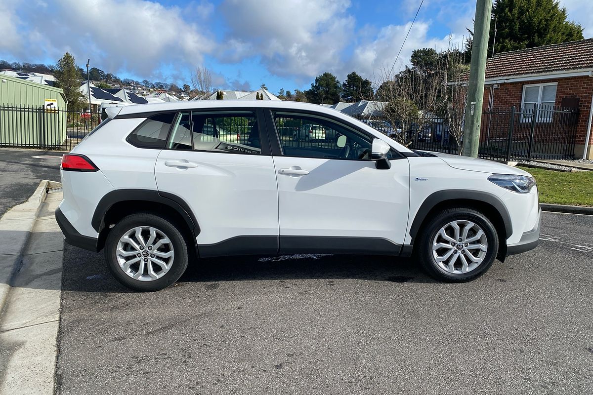 2024 Toyota Corolla Cross GX MXGH10R