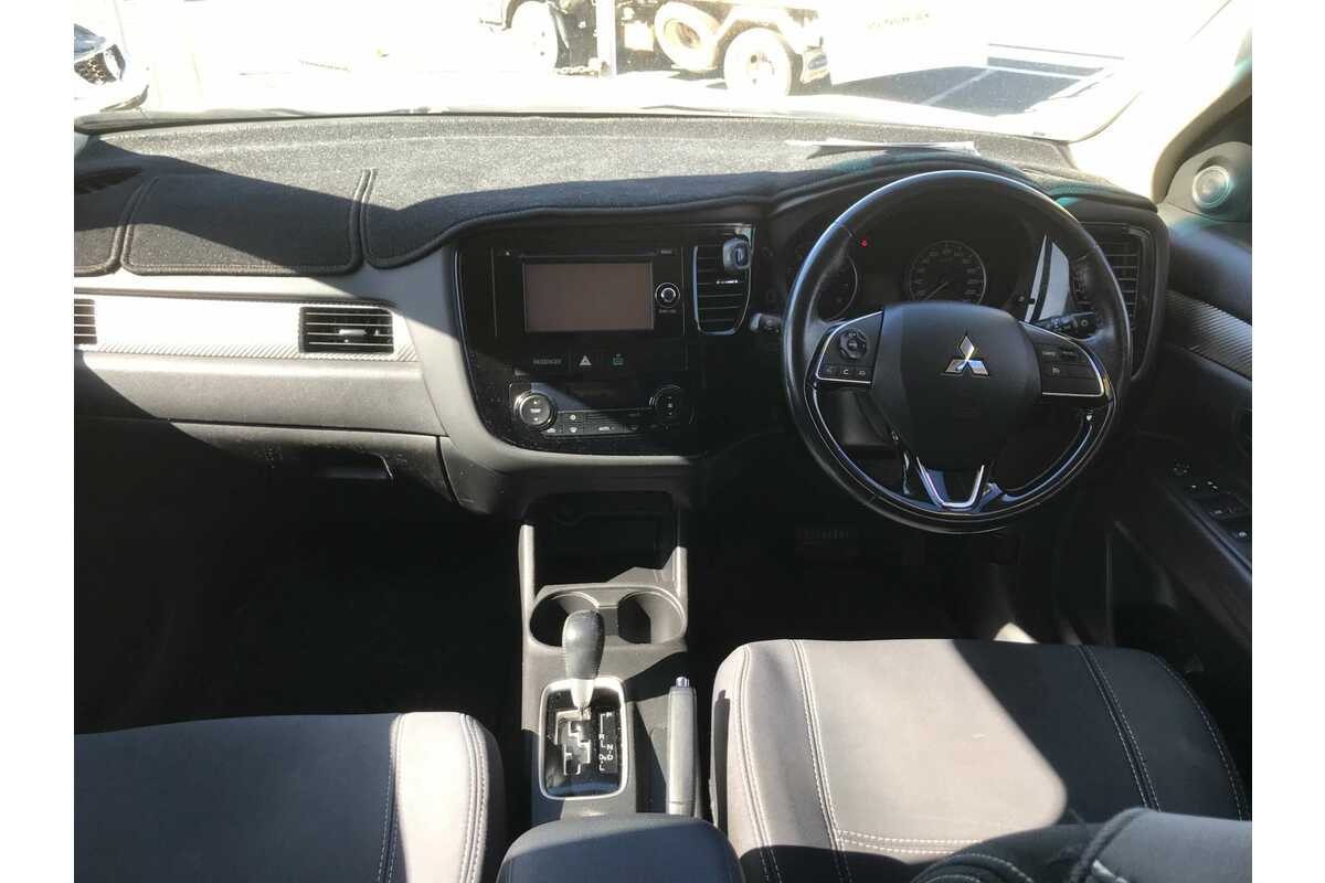 SOLD 2015 Mitsubishi Outlander ES Used SUV Mackay QLD