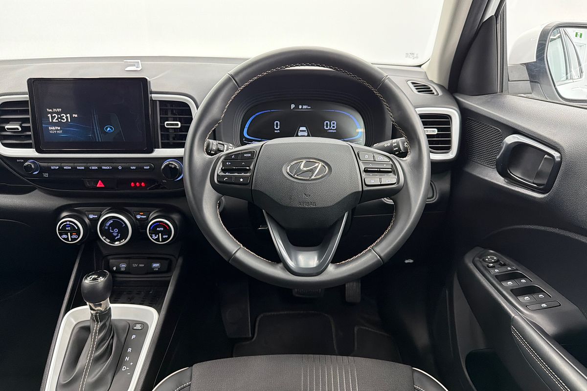2025 Hyundai Venue Elite QX.V5