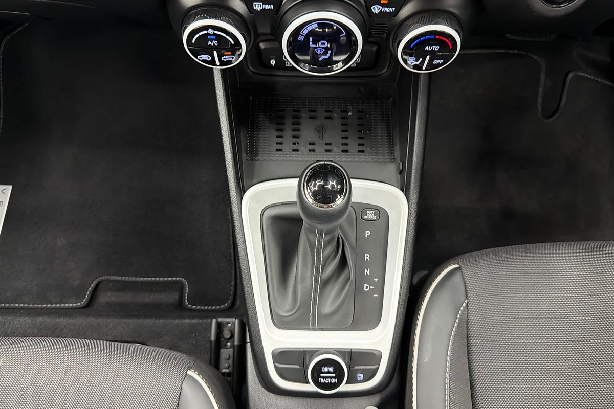 2025 Hyundai Venue Elite QX.V5