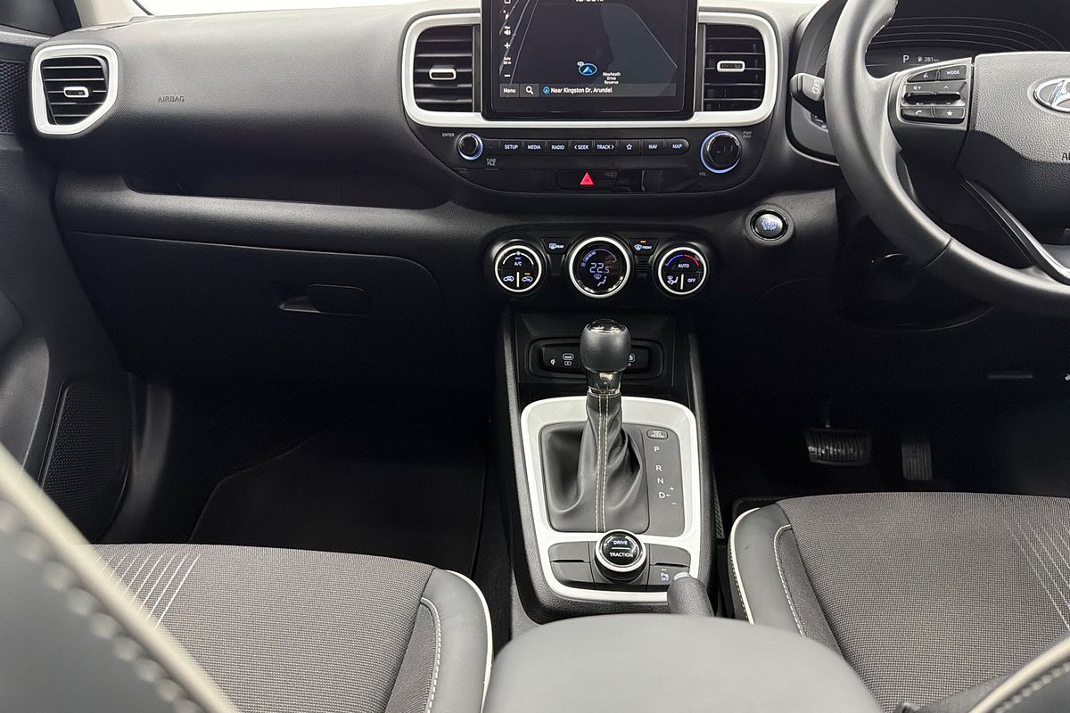 2025 Hyundai Venue Elite QX.V5