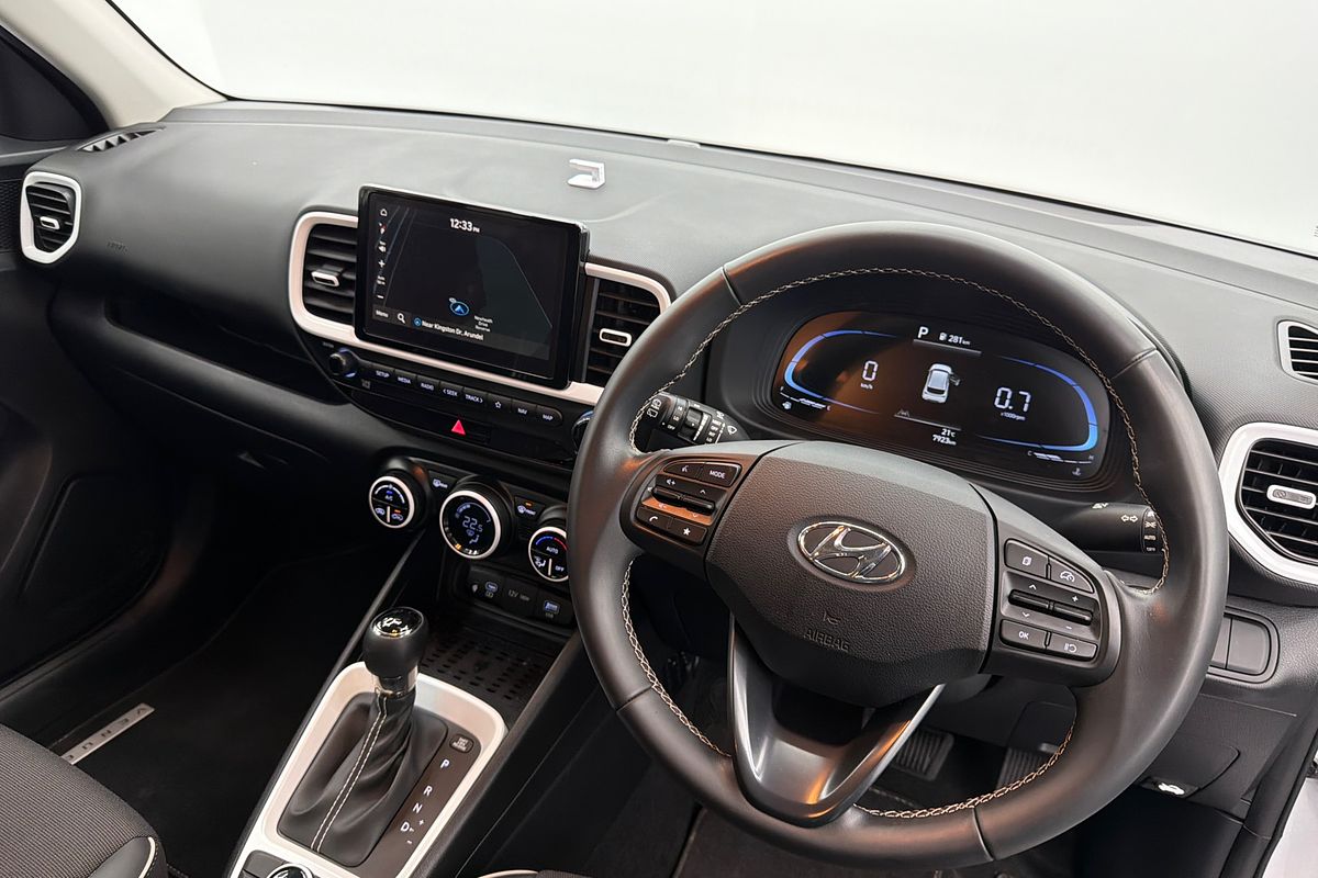 2025 Hyundai Venue Elite QX.V5