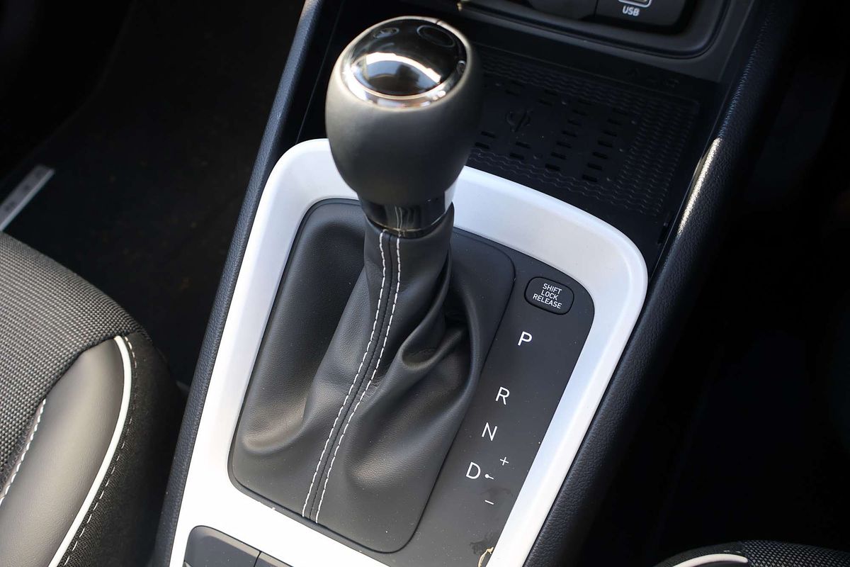 2025 Hyundai Venue Elite QX.V5