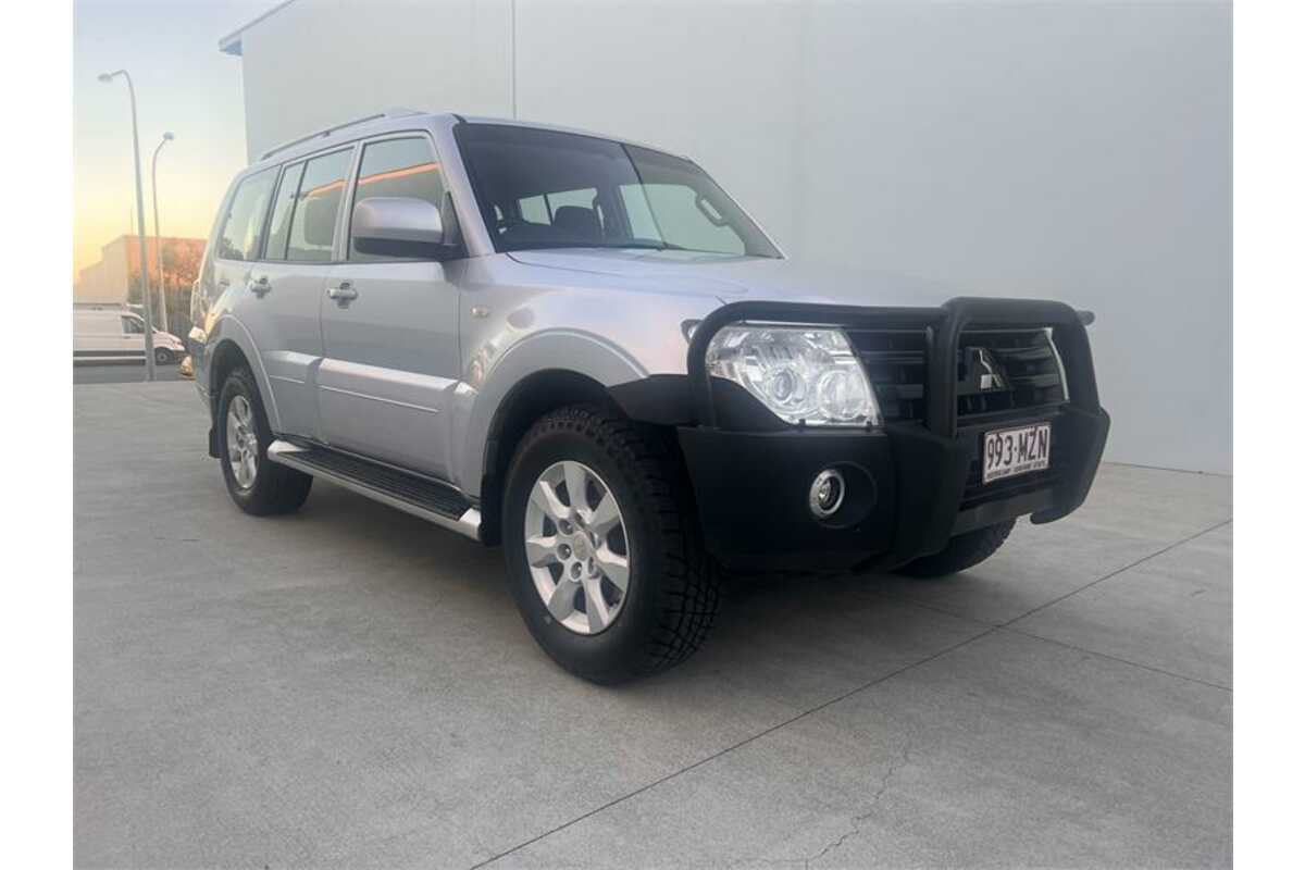 2010 Mitsubishi PAJERO GLX LWB (4x4) NT MY10
