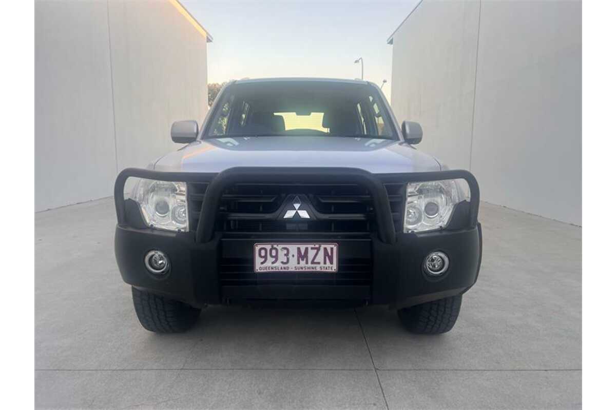 2010 Mitsubishi PAJERO GLX LWB (4x4) NT MY10