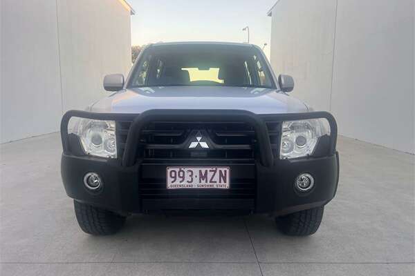 2010 Mitsubishi PAJERO GLX LWB (4x4) NT MY10