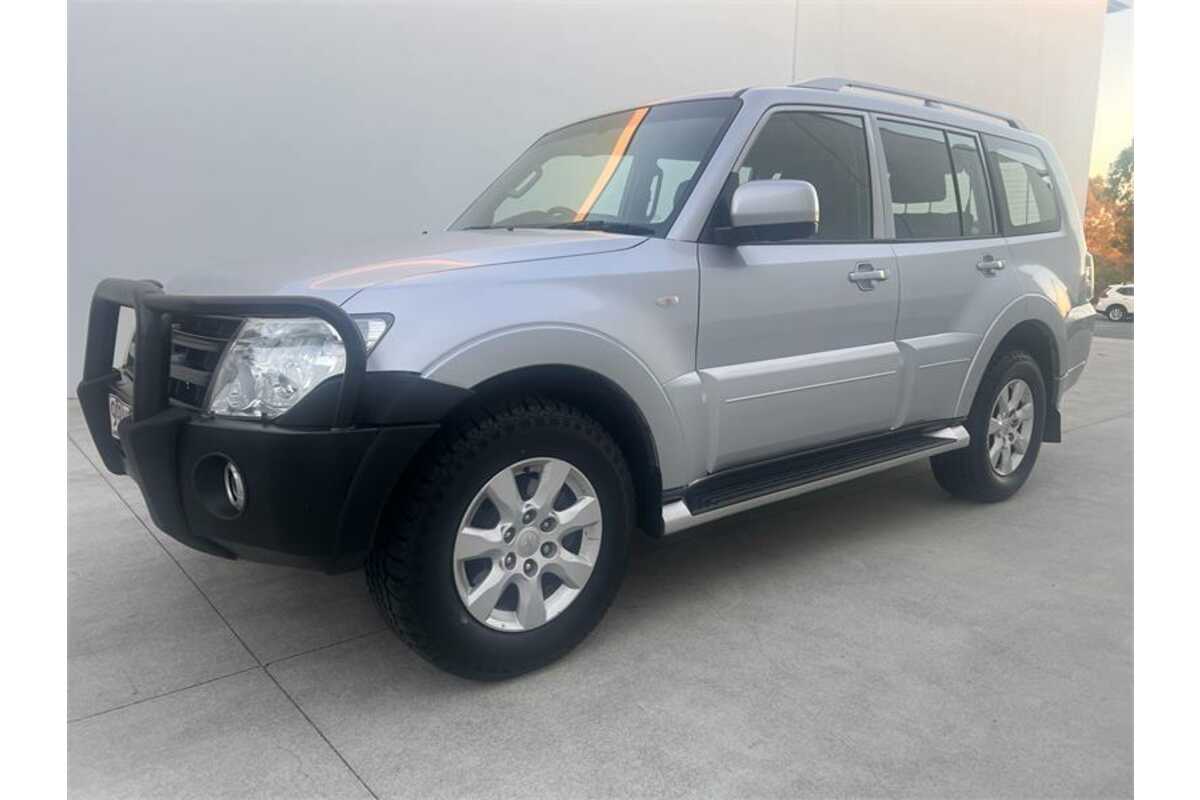 2010 Mitsubishi PAJERO GLX LWB (4x4) NT MY10