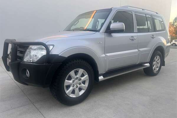 2010 Mitsubishi PAJERO GLX LWB (4x4) NT MY10