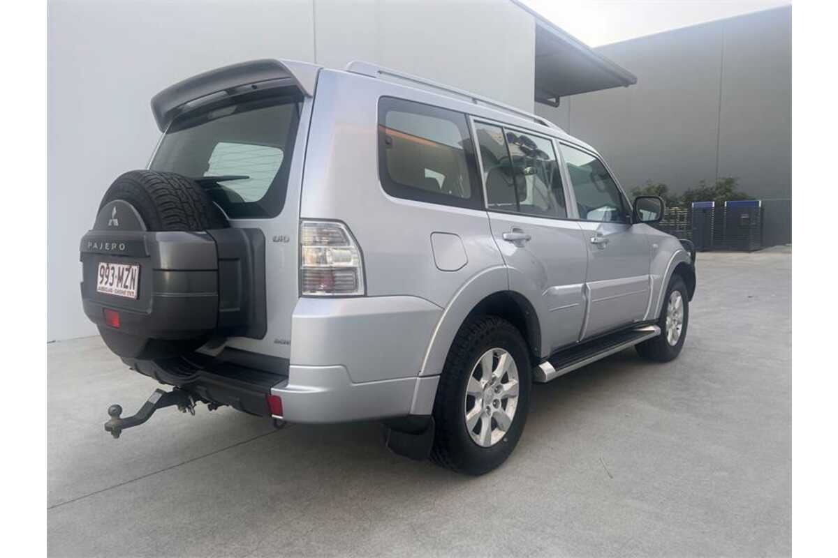 2010 Mitsubishi PAJERO GLX LWB (4x4) NT MY10