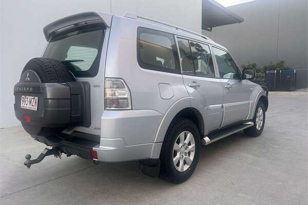 2010 Mitsubishi PAJERO GLX LWB (4x4) NT MY10
