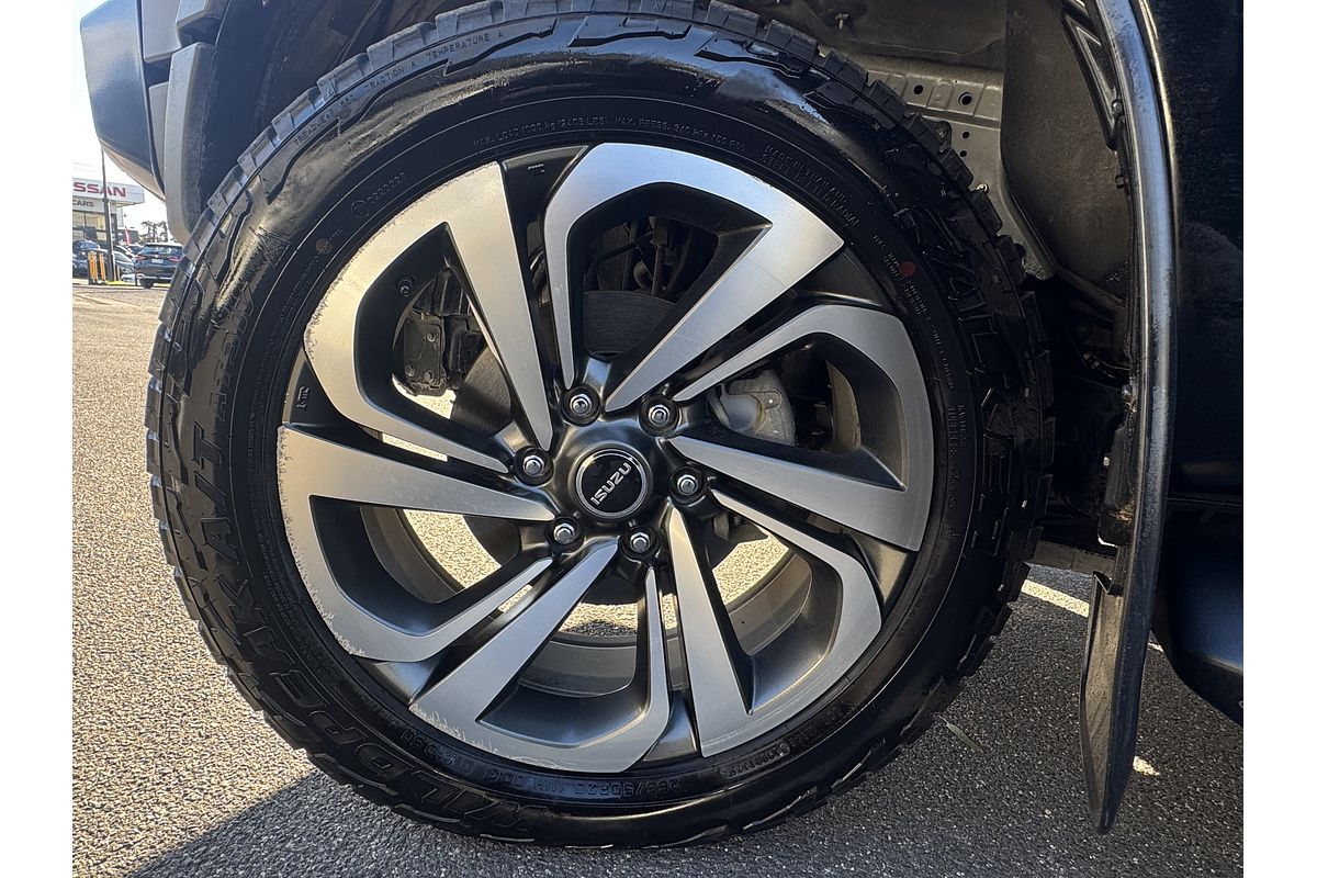 2021 Isuzu MU-X LS-T