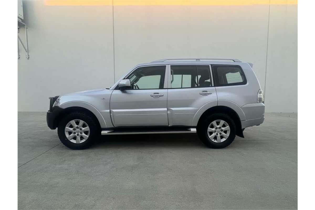2010 Mitsubishi PAJERO GLX LWB (4x4) NT MY10