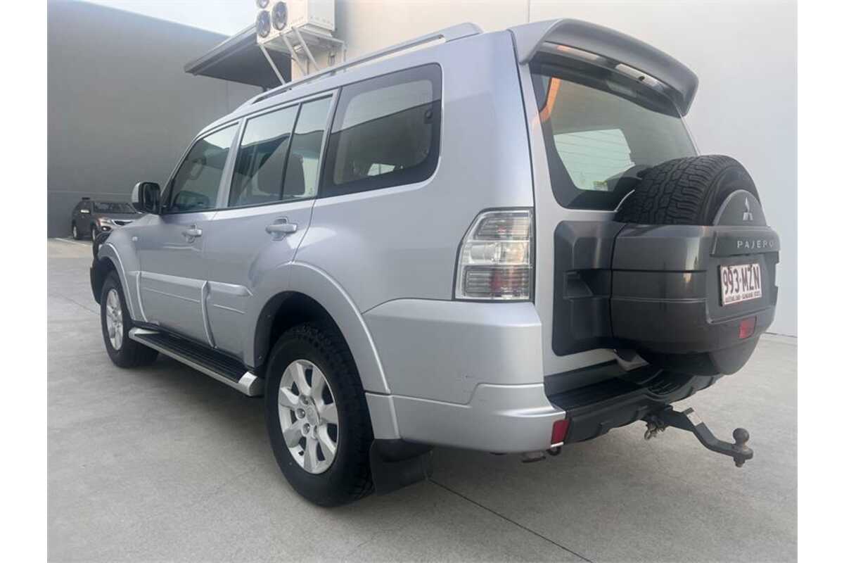 2010 Mitsubishi PAJERO GLX LWB (4x4) NT MY10