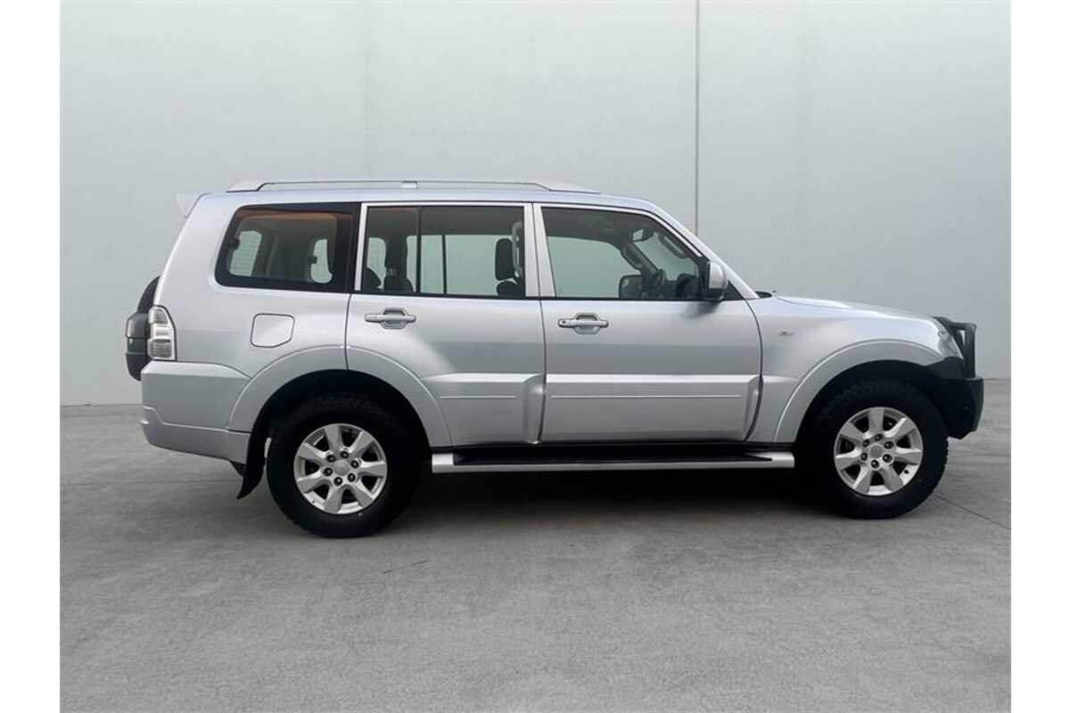 2010 Mitsubishi PAJERO GLX LWB (4x4) NT MY10