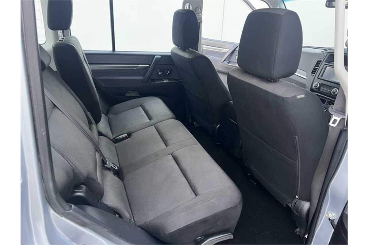 2010 Mitsubishi PAJERO GLX LWB (4x4) NT MY10