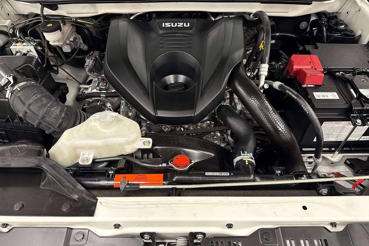 2022 Isuzu MU