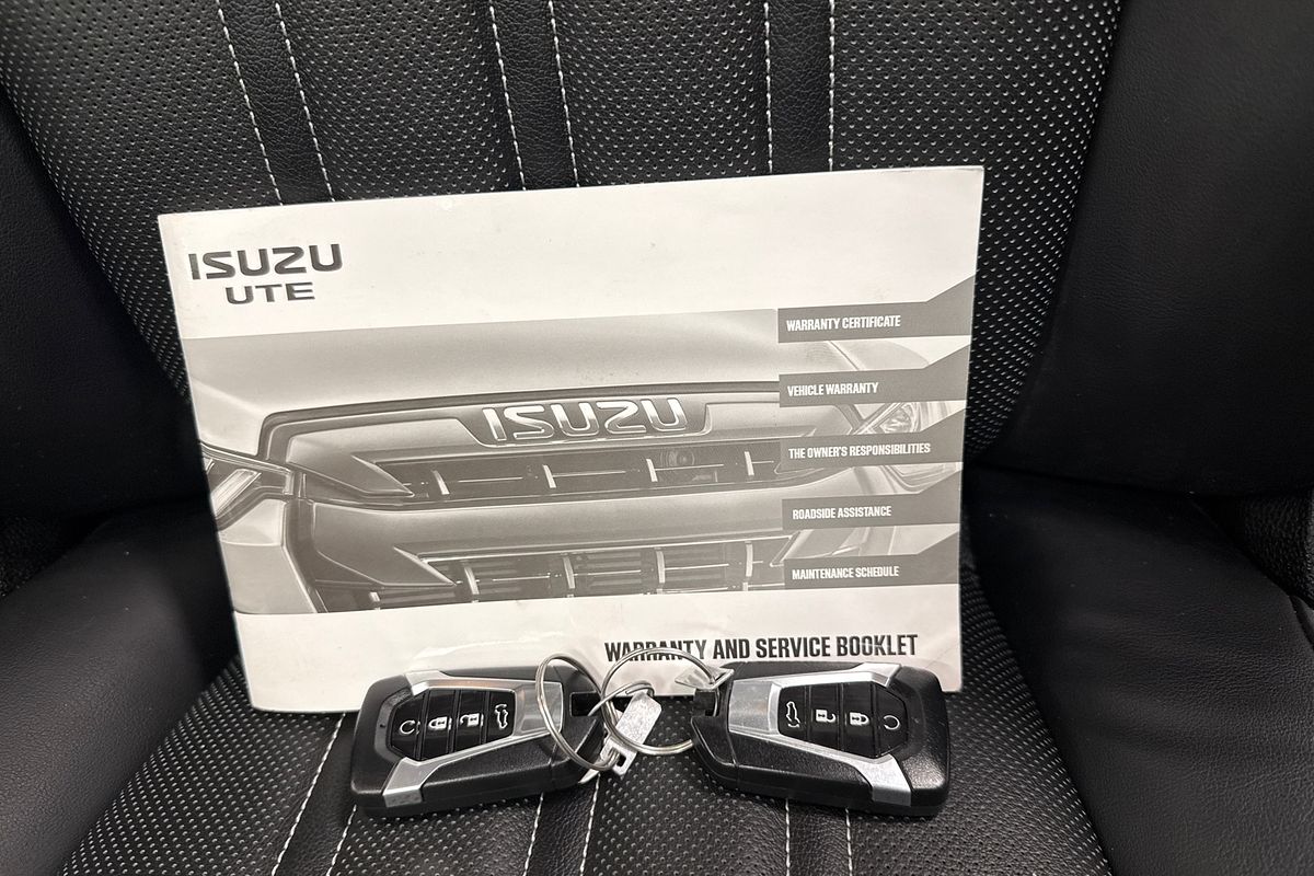 2022 Isuzu MU