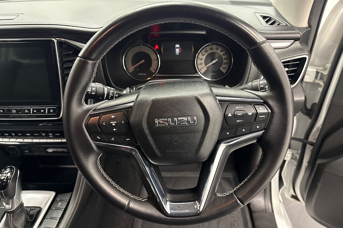 2022 Isuzu MU