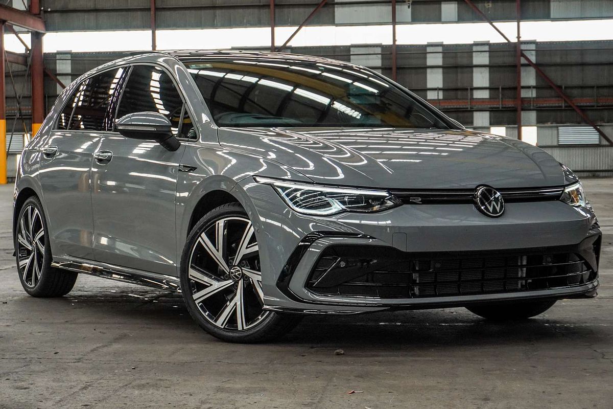 2022 Volkswagen Golf 110TSI R-Line 8