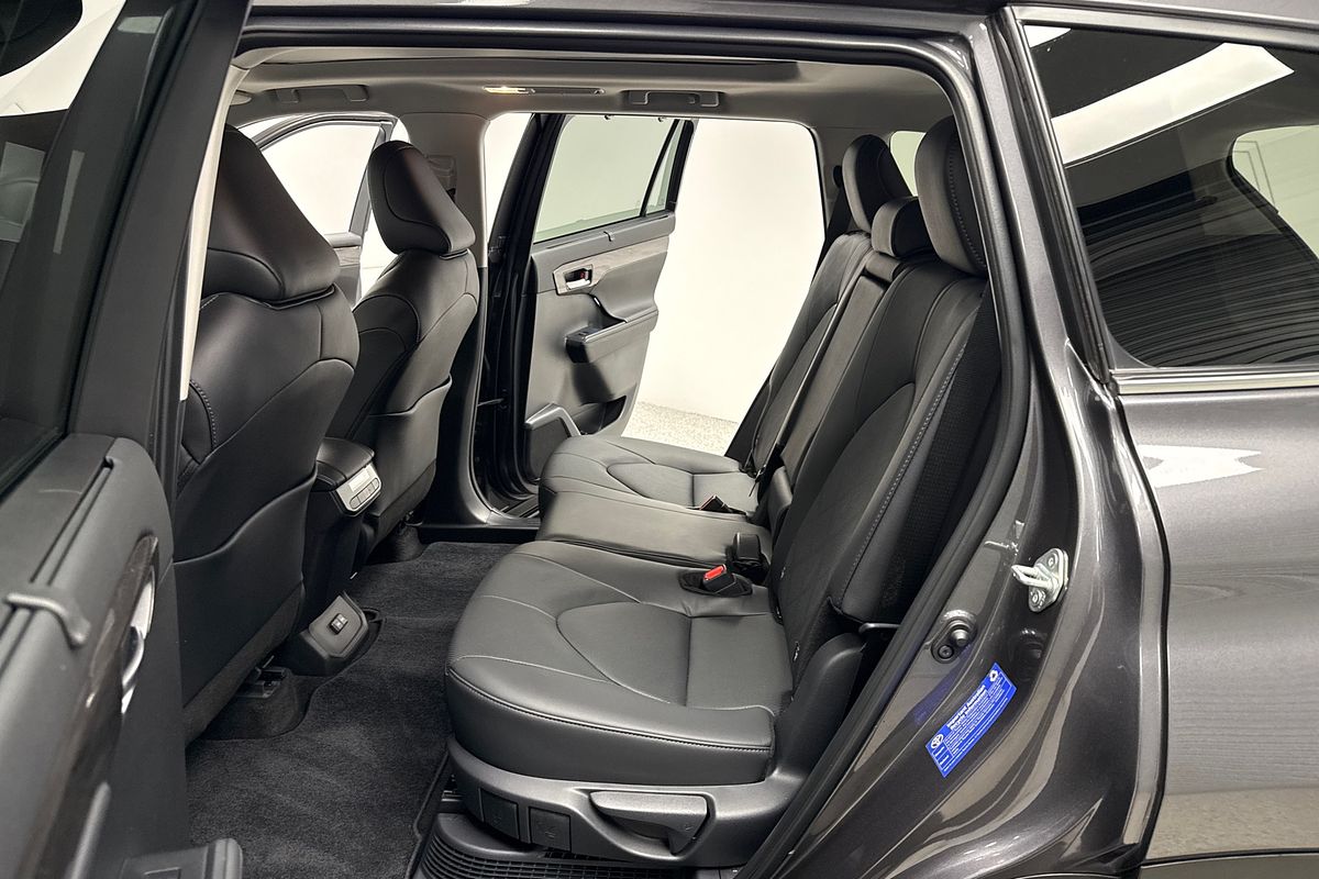 2025 Toyota Kluger Grande AXUH78R