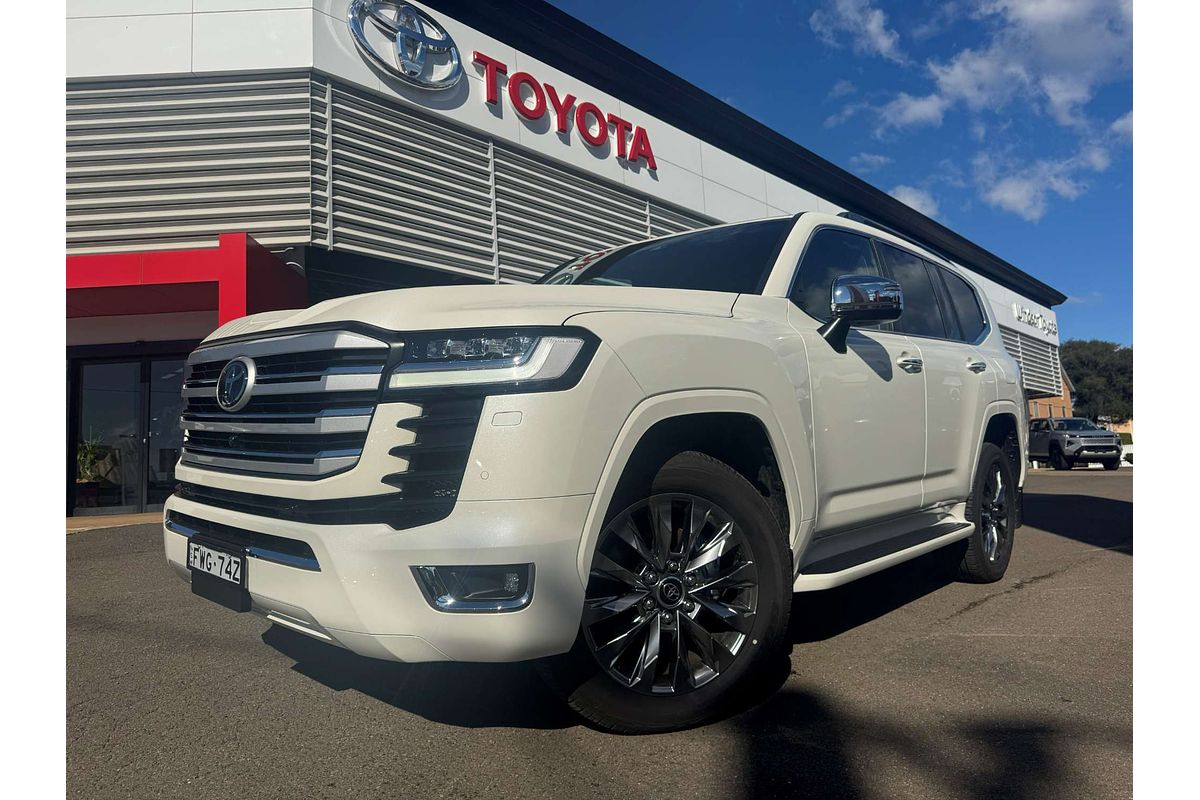 2025 Toyota Landcruiser Sahara ZX FJA300R