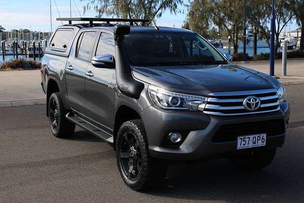 2015 Toyota Hilux SR5 (4x4) GUN126R 4X4