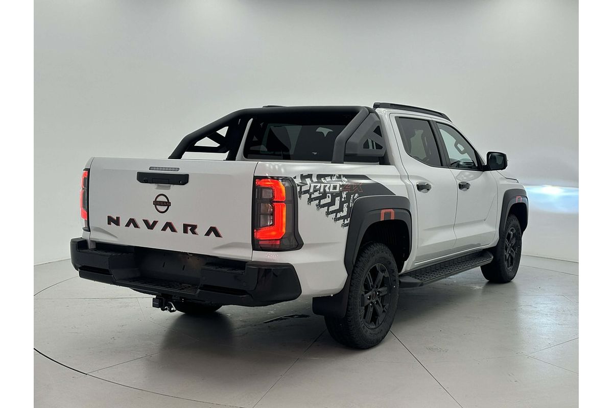 Nissan NAVARA 4X4 2.4 DSL AUTO DC P4X
