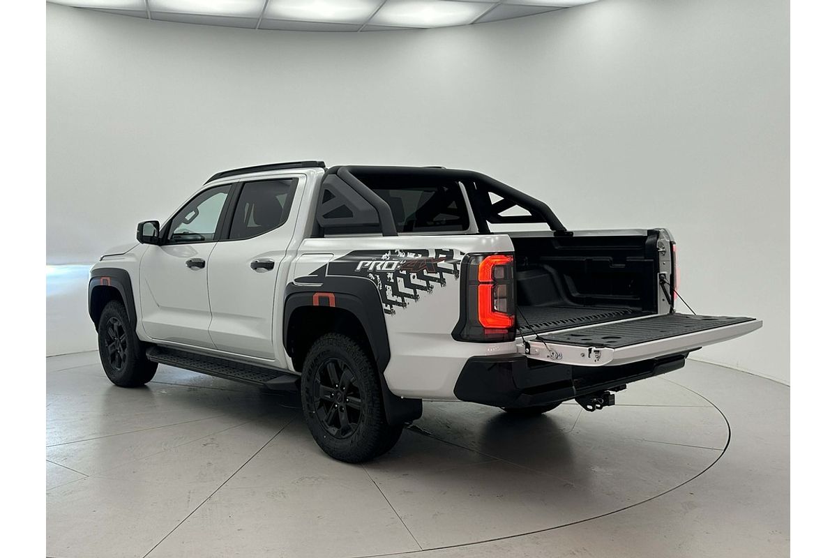 Nissan NAVARA 4X4 2.4 DSL AUTO DC P4X