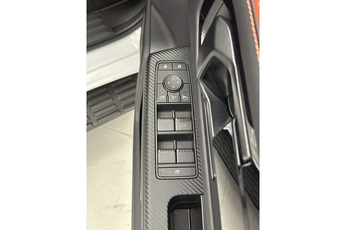 Nissan NAVARA 4X4 2.4 DSL AUTO DC P4X