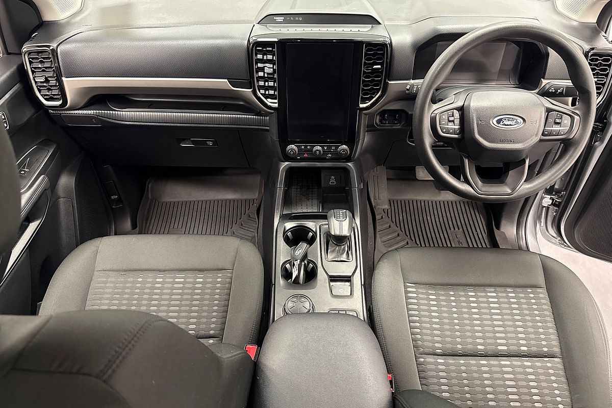 2024 Ford Everest Ambiente 2.0L