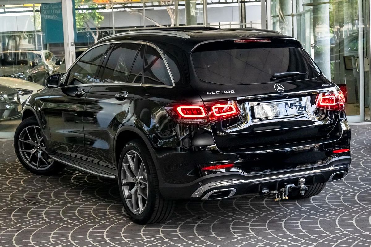 X253 802MY GLC300 WAG 5dr 9G 9 sp 2.0T