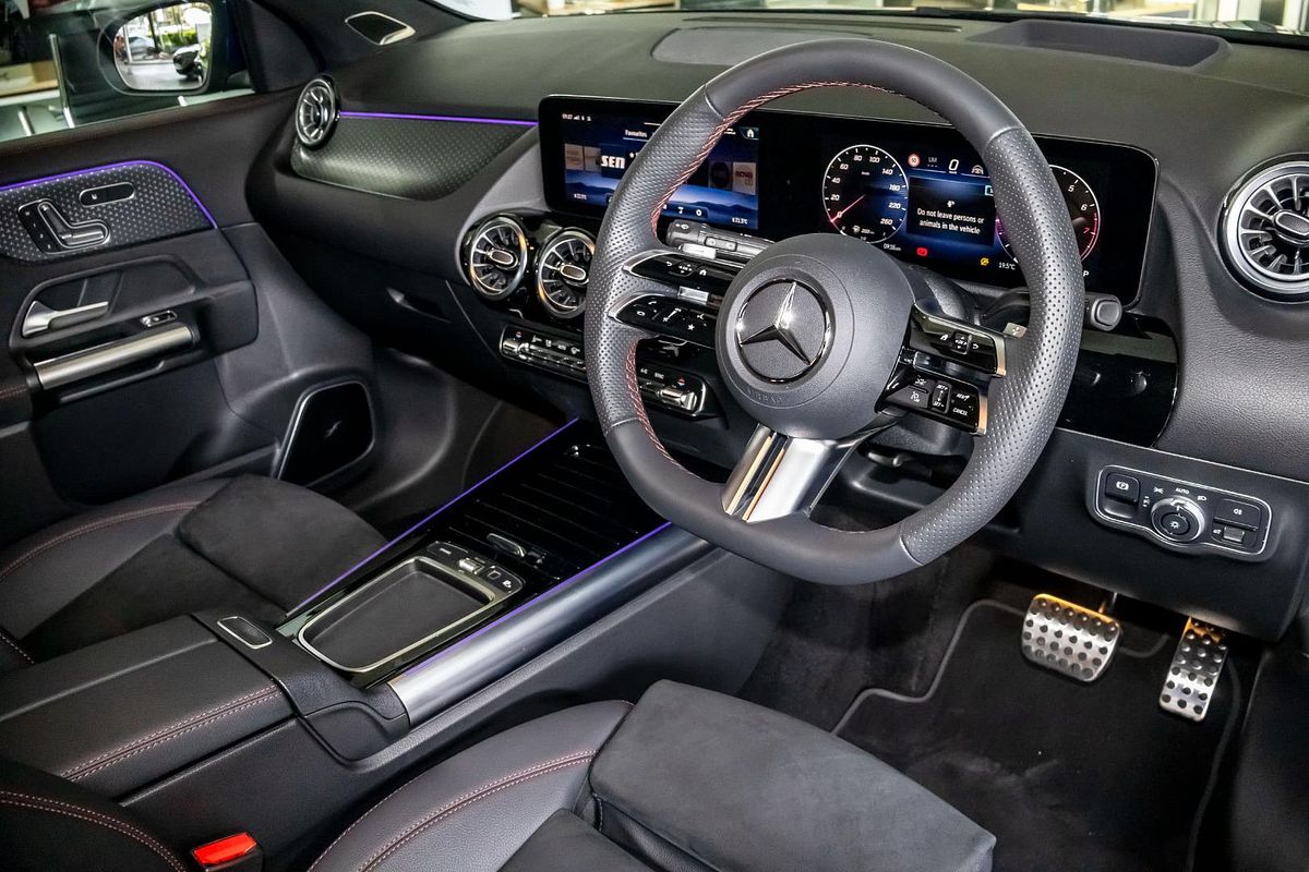 H247 805+055MY GLA200 Wagon 5d r DCT 7sp 1.3T