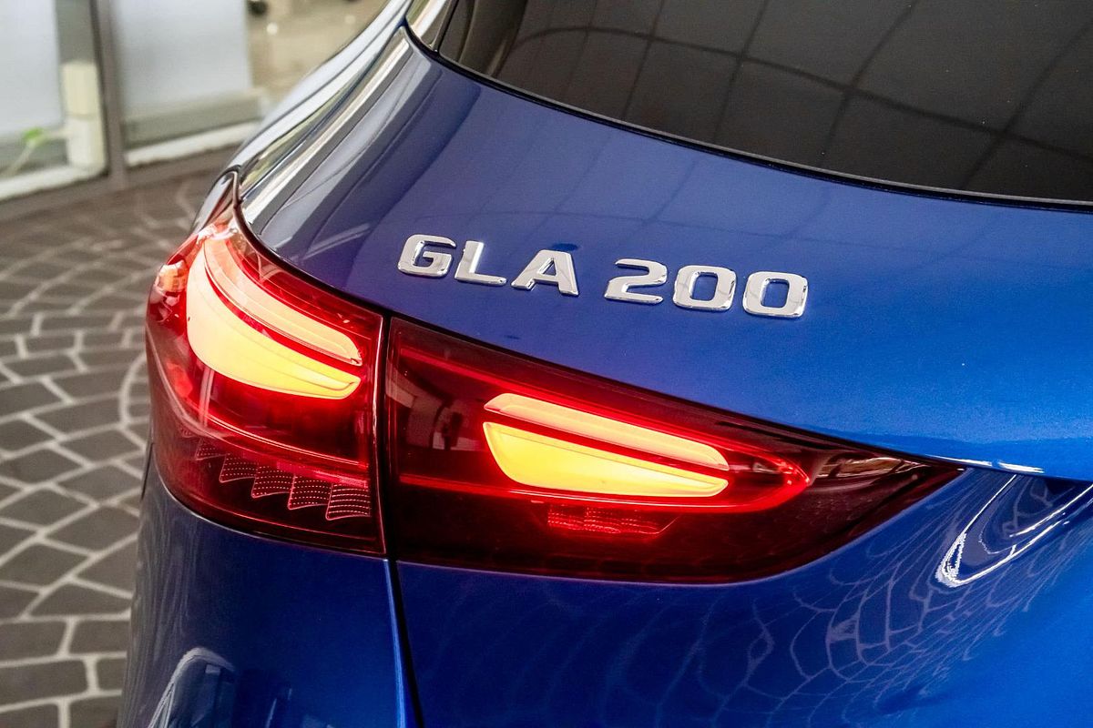 H247 805+055MY GLA200 Wagon 5d r DCT 7sp 1.3T