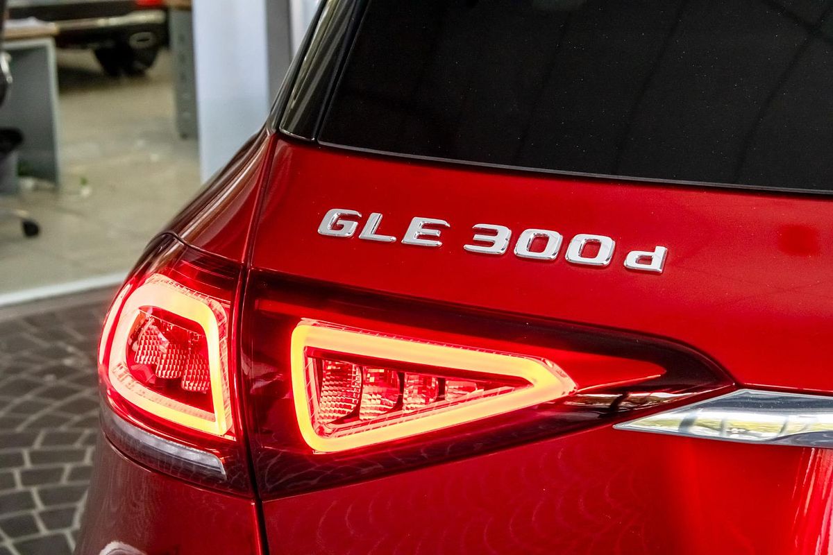 V167 801+051MY GLE300 d WAG 5d r 9G 9sp 2.0DT