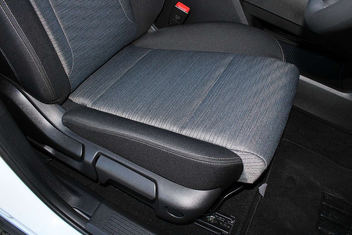 2025 Nissan X-TRAIL ST T33