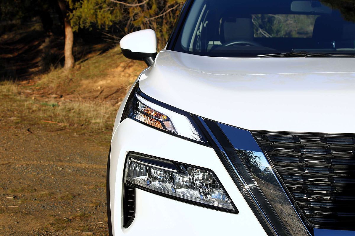 2025 Nissan X-TRAIL ST T33