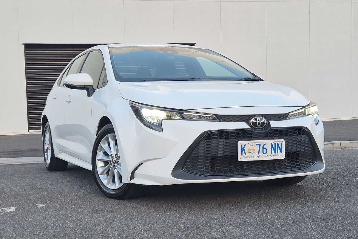 Corolla Sedan Ascent Sport 2.0L Petrol Auto CVT 4390560 002