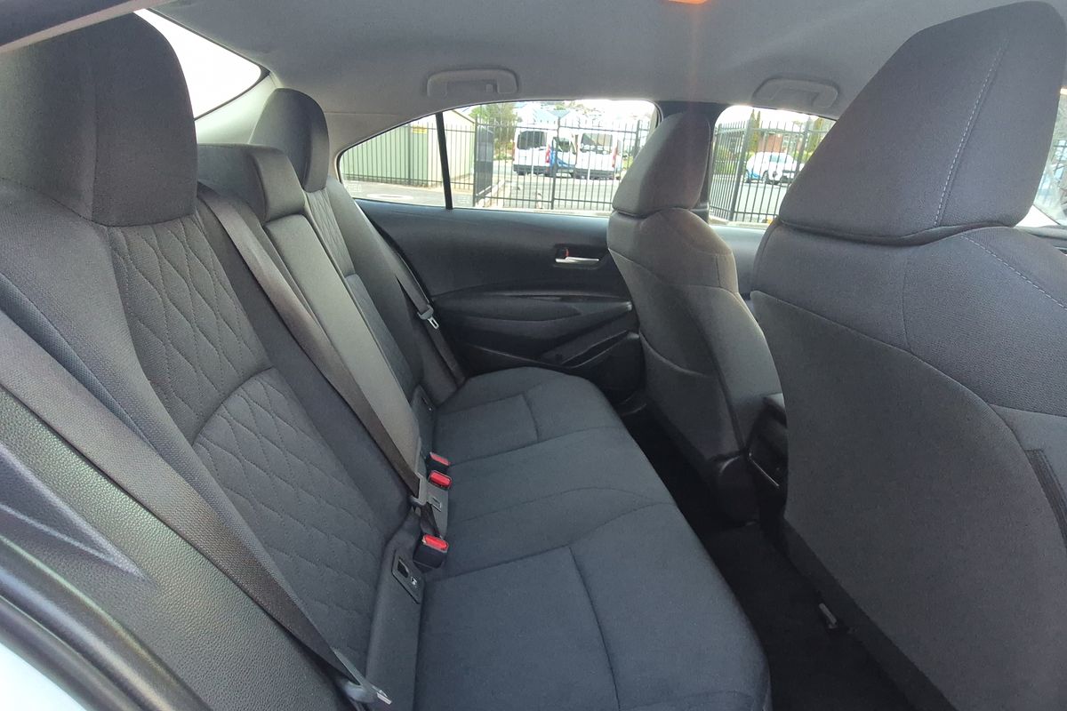 Corolla Sedan Ascent Sport 2.0L Petrol Auto CVT 4390560 002
