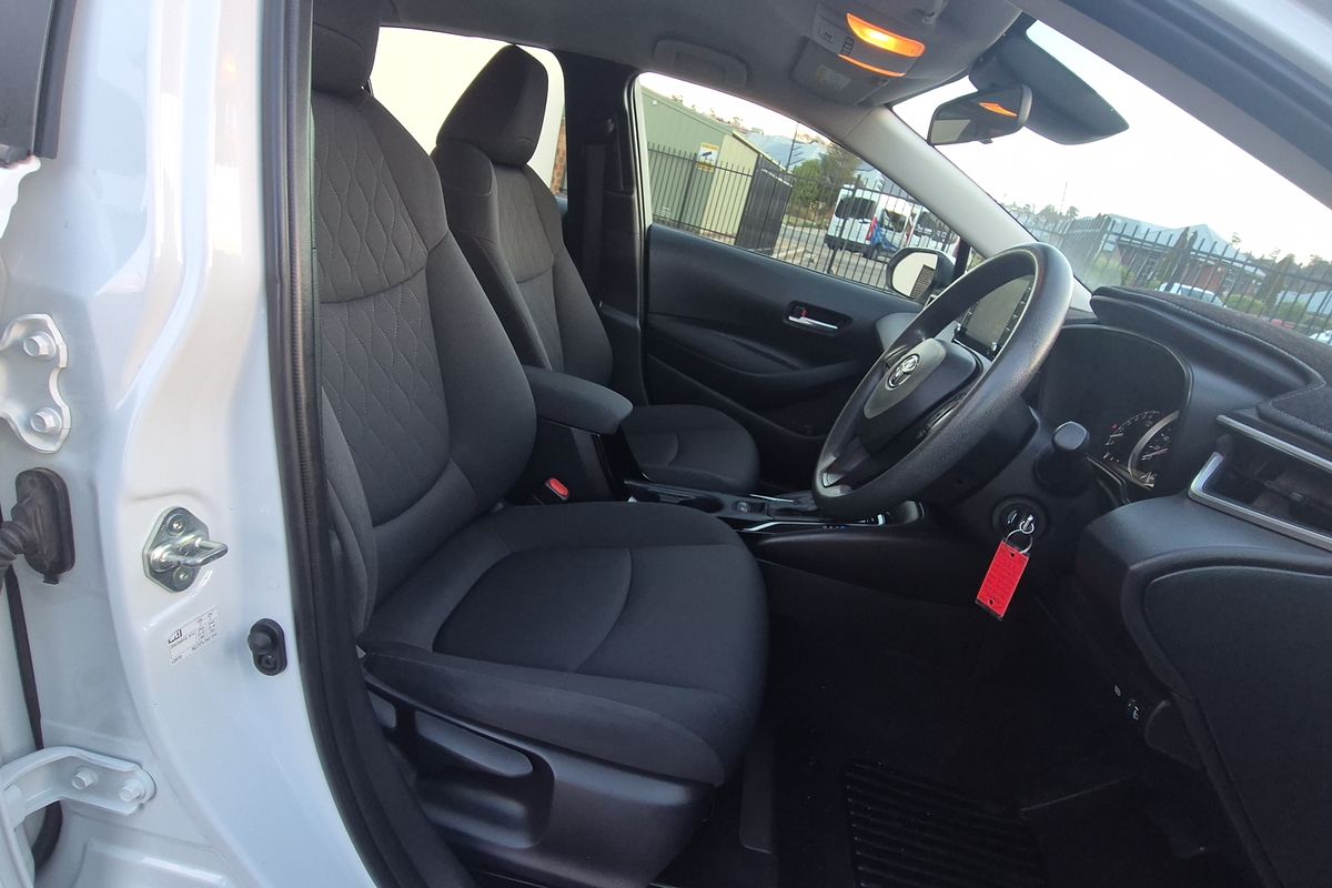 Corolla Sedan Ascent Sport 2.0L Petrol Auto CVT 4390560 002